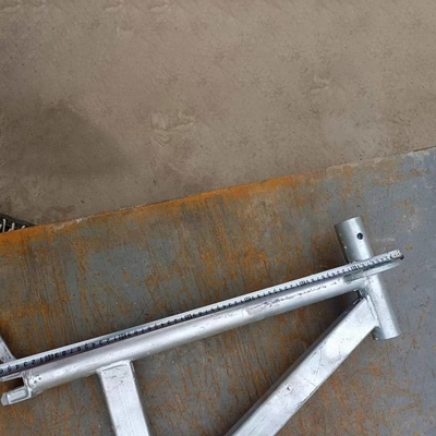 Versatile Q235 Steel Ringlock Board Bracket 1M Hot-dip Galvanized for Scaffolding